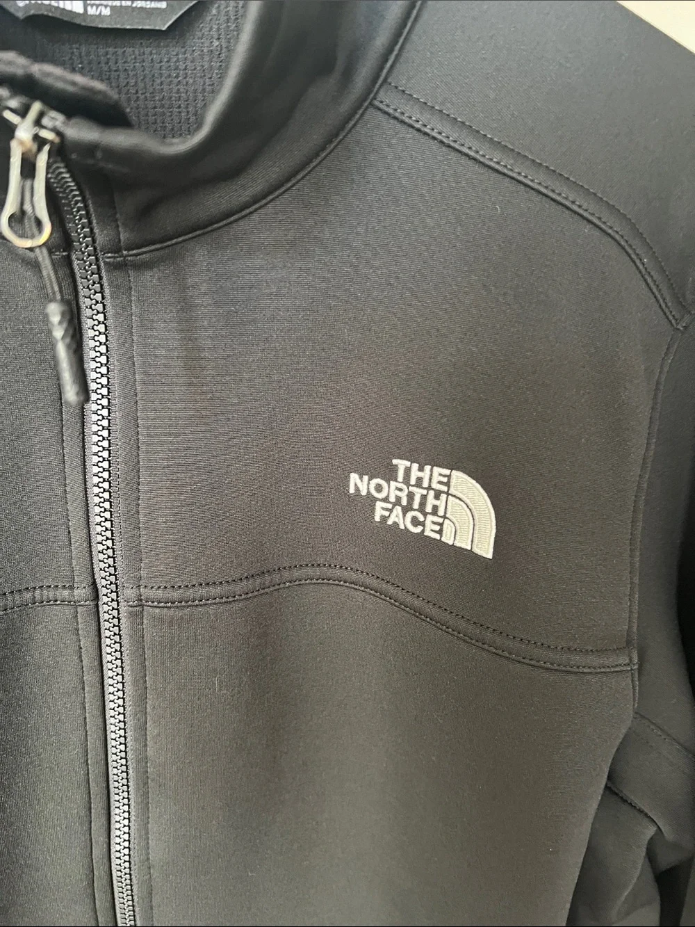 The North Face Black Men's Softshell Zip-Up Jacket